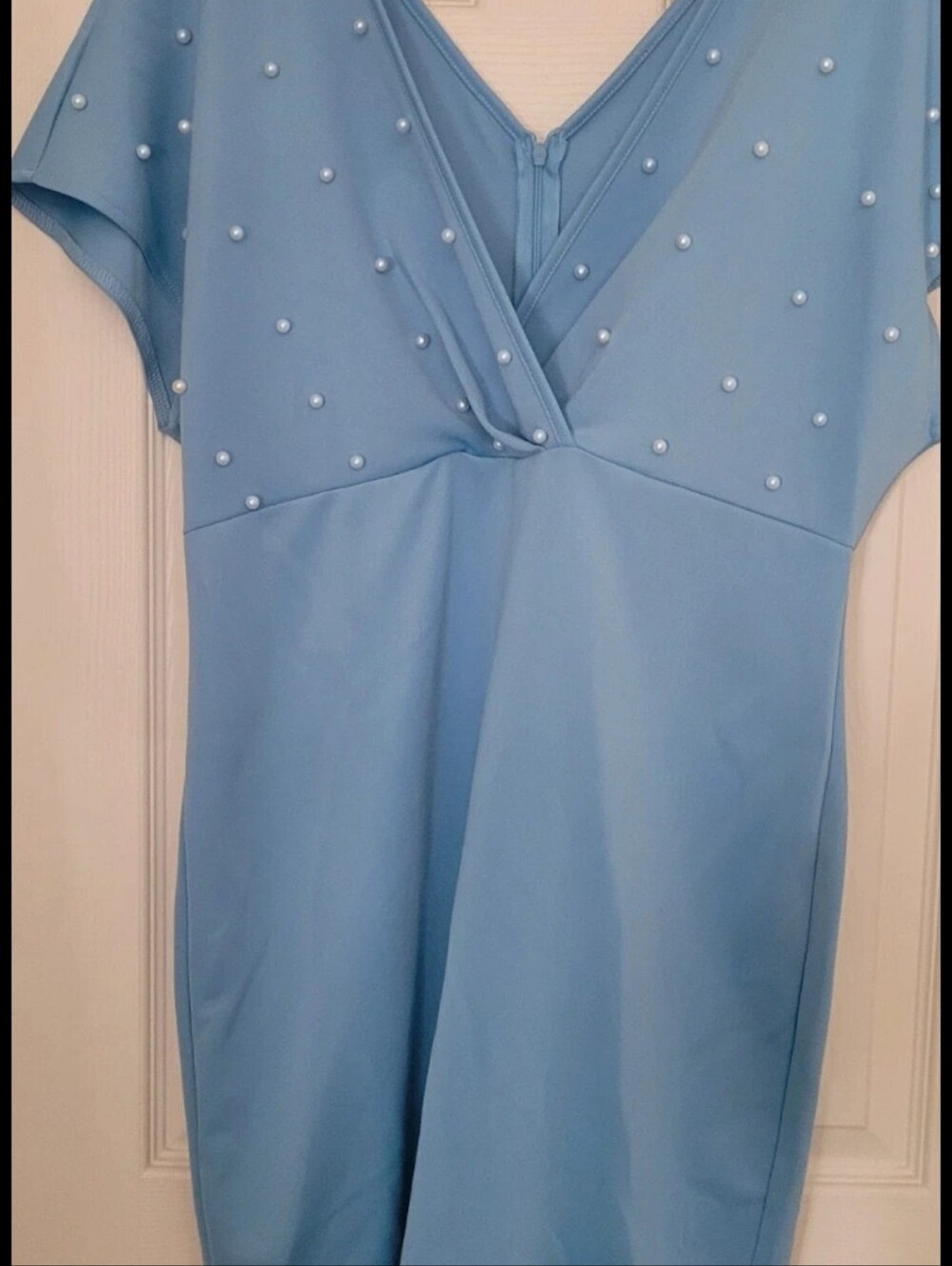 Light Blue Pearl-Embellished V-Neck Women's Formal Dress